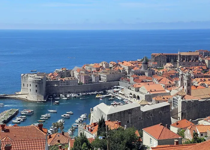 ロンキ アパート *